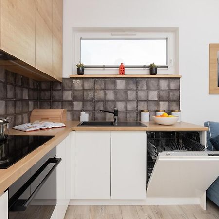 Solvo Apartment With Balcony & Parking Gdansk Przymorze By Noclegi Renters Ngoại thất bức ảnh